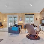 3 Bedroom Cozy In