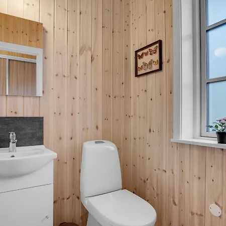 3 Bedroom Cozy In Vemb
