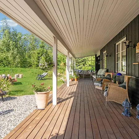 3 Bedroom Cozy In Vemb
