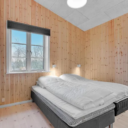 3 Bedroom Cozy In Ferienhaus Vemb