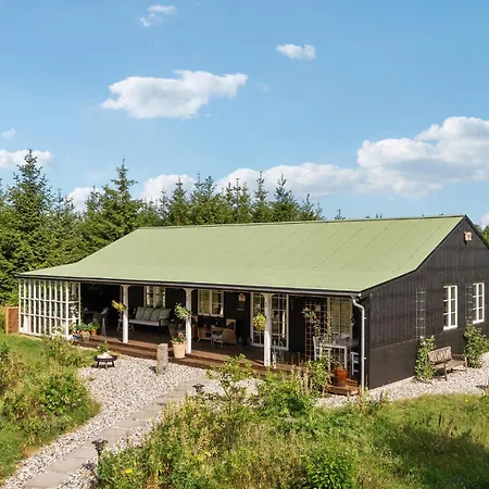 3 Bedroom Cozy In Ferienhaus *