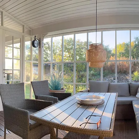 3 Bedroom Cozy In *
