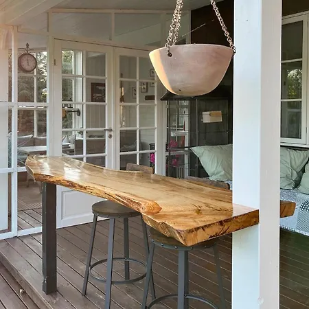 3 Bedroom Cozy In * Vemb
